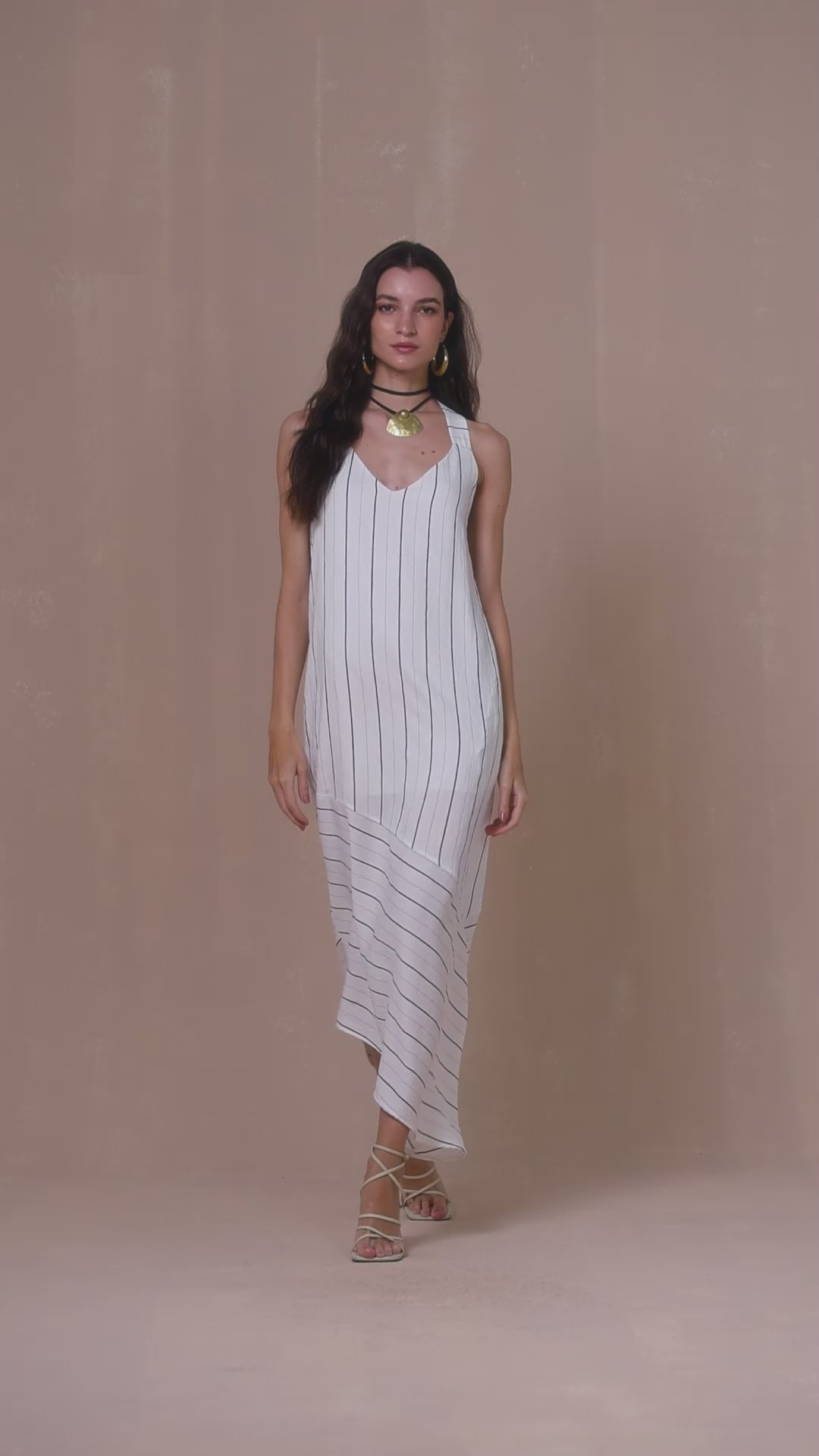 Vestido Maxi Assimétrico Listrado Off-White
